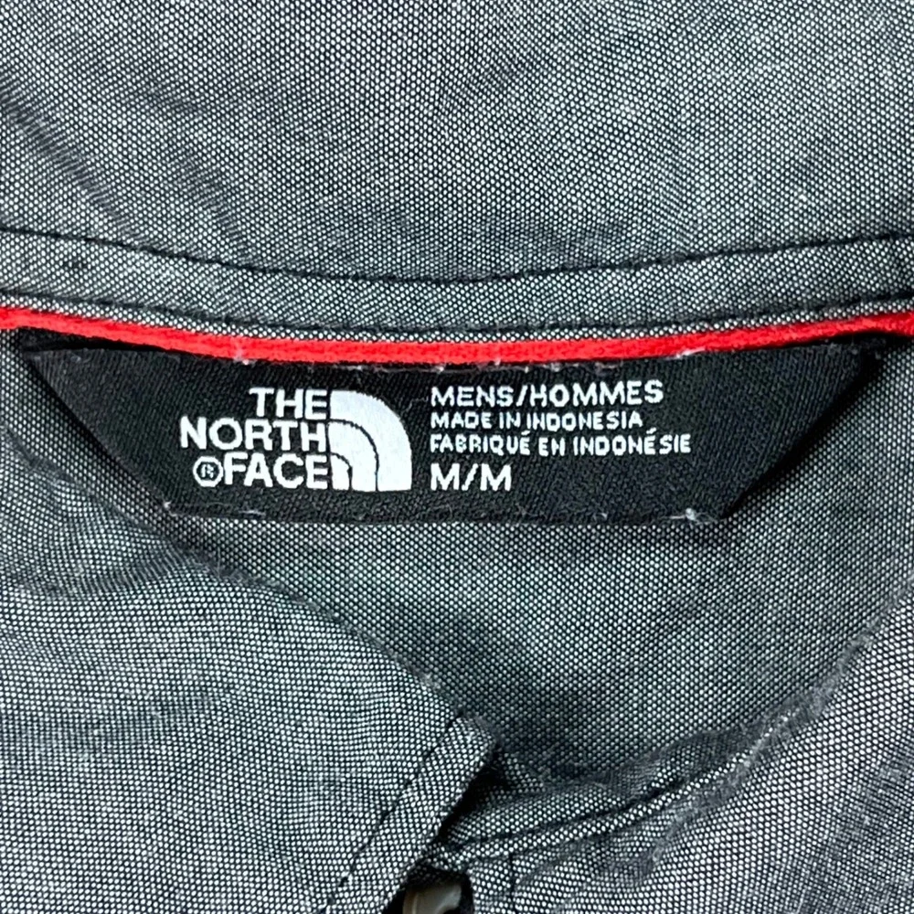 The North Face Mens NF0A33LU Gray Short Sleeve Button Down Shirt Size M